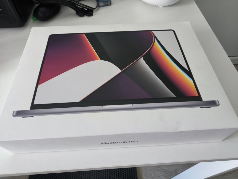 Macbook M1 Pro 16 inch