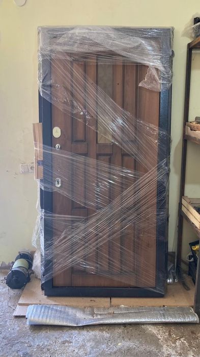 Продам входную дверь новая  город Атырау