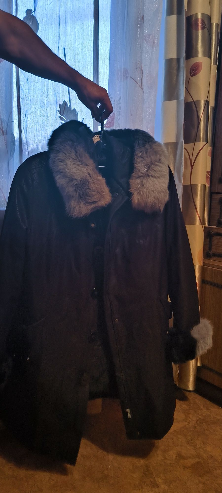 Пальто женское  зимнее 64 размер