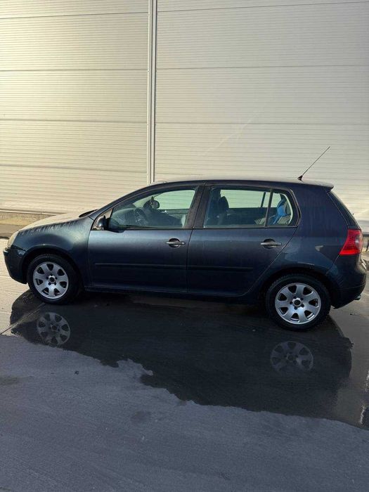 Volkswagen Golf 5 – 1.9 TDI, 105 CP – 2005 - 277.000 km