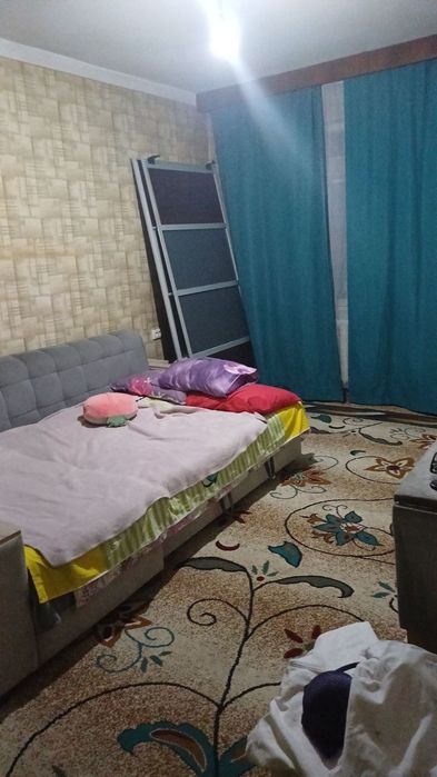 Юнусабад 11 квартал. Продается квартира  1/3/4