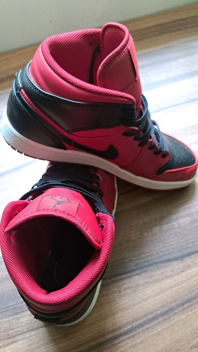 сникърси   "Jordan 1"