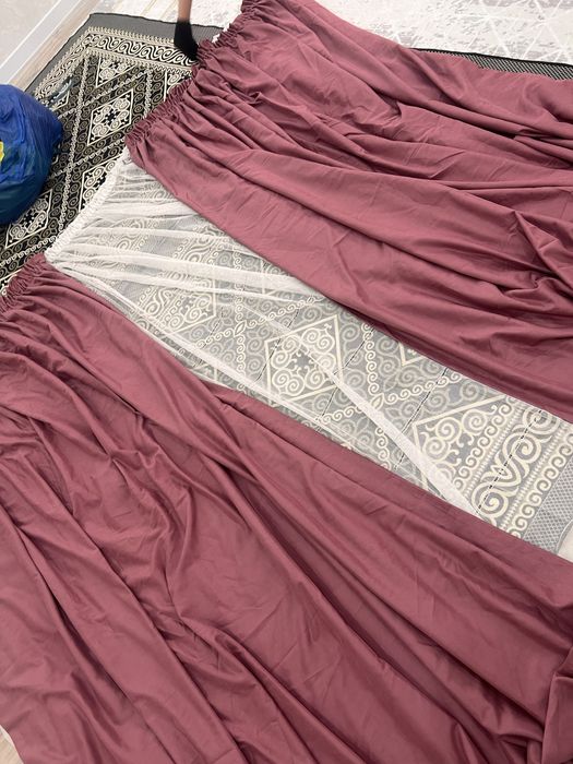 штор розовый