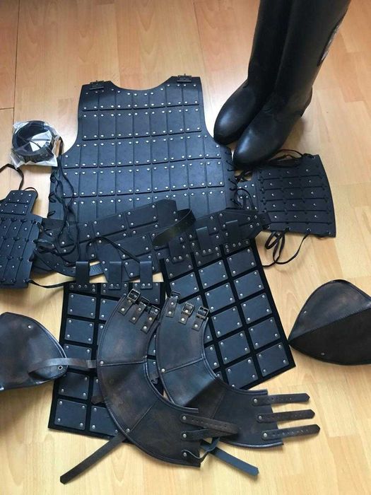 Продам костюм казахского батыра.