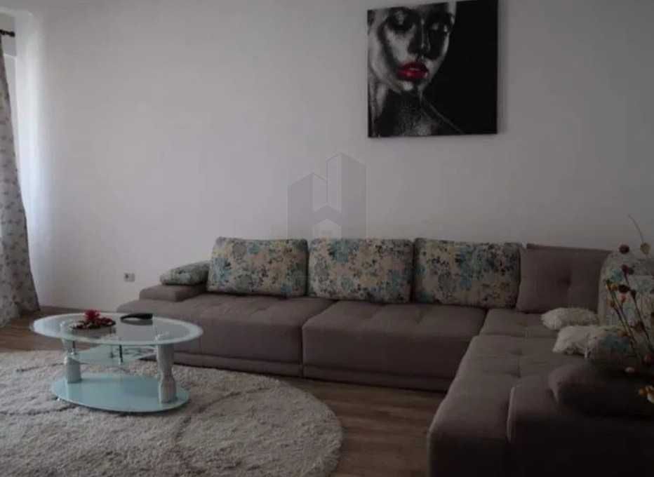 Дава се под наем Тристаен апартамент в Пловдив, Изгрев - 88 кв.м за 255 € - Снимка #1