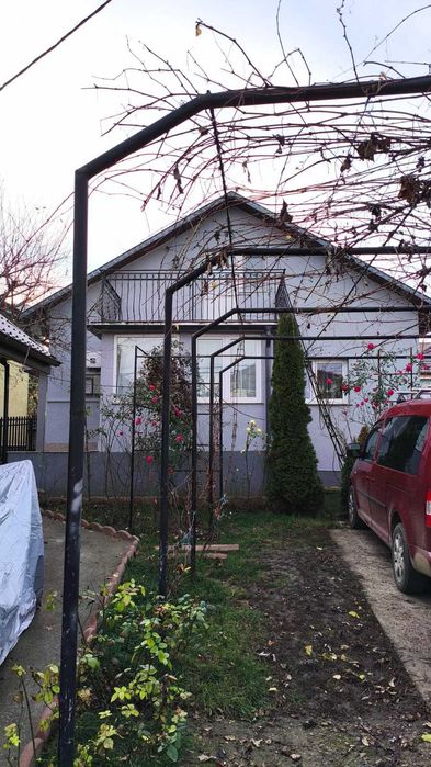 Vând casa în Valea Lupului – la doar 10 minute de rondul Păcurari