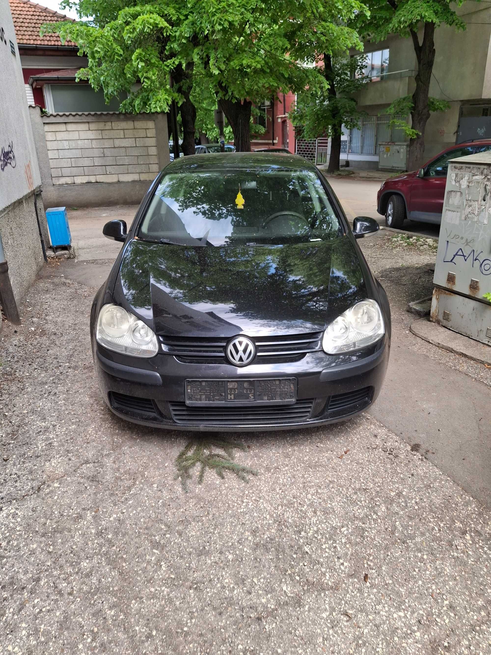 Golf 5 1.4 регистрирана 4врати ,климатроник