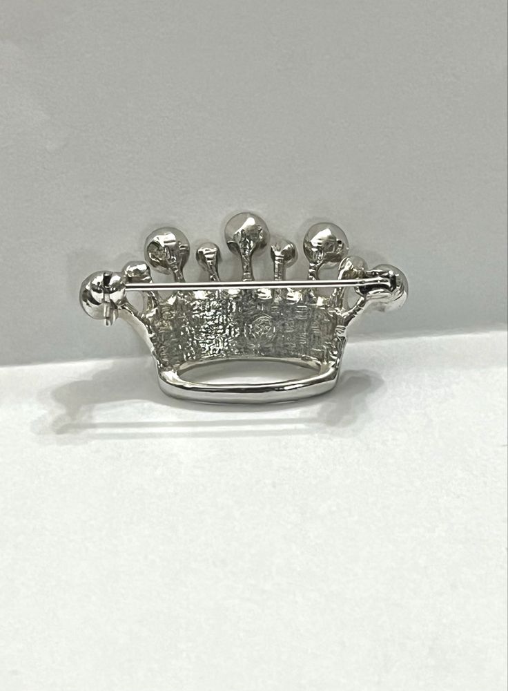 Брошка с кристали Swarovski