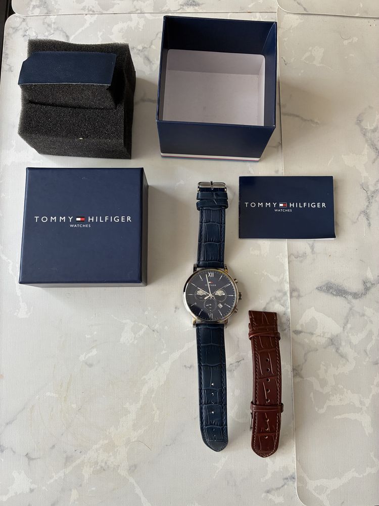 Часовник Tommy Hilfiger