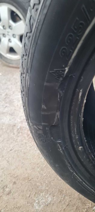 2бр всесезонни гуми 225/45/17