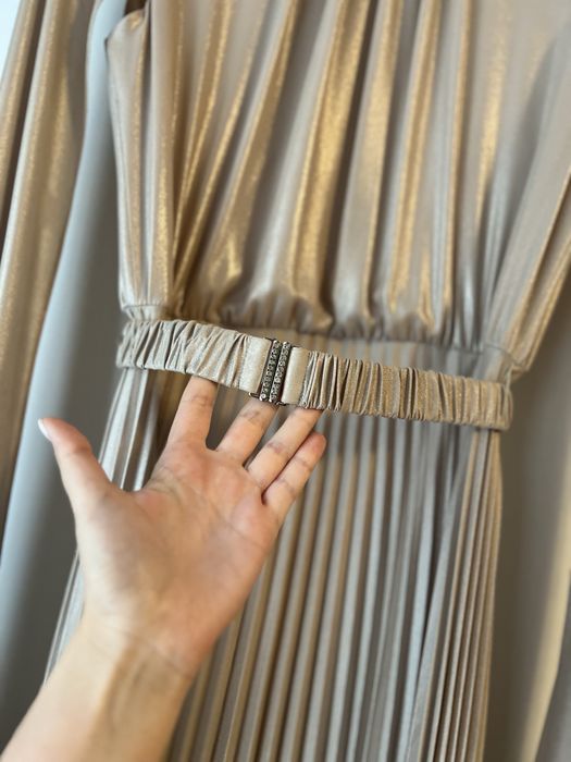 Rochie din voal cu maneci tip capa - Nissa