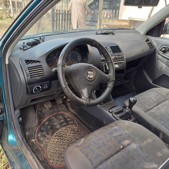 НА ЧАСТИ,SEAT CORDOBA, 1.4MPI, 60кс,климатик,2001г, газов инжекцион