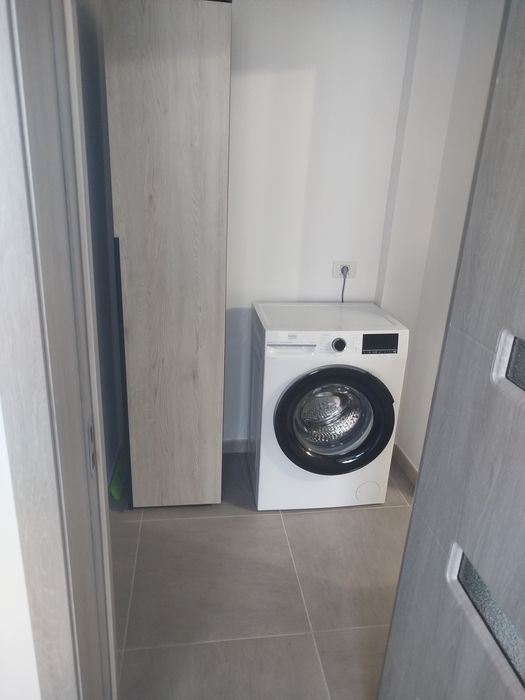 Vând apartament complet mobilat și utilat