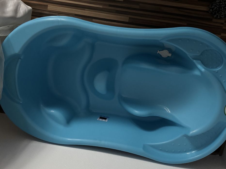 Cada de baie pentru bebelusi