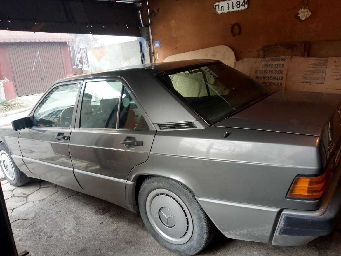 Mercedes - Benz 190D