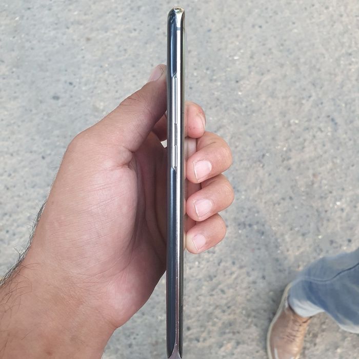 Samsung 10+ 5G   samsung