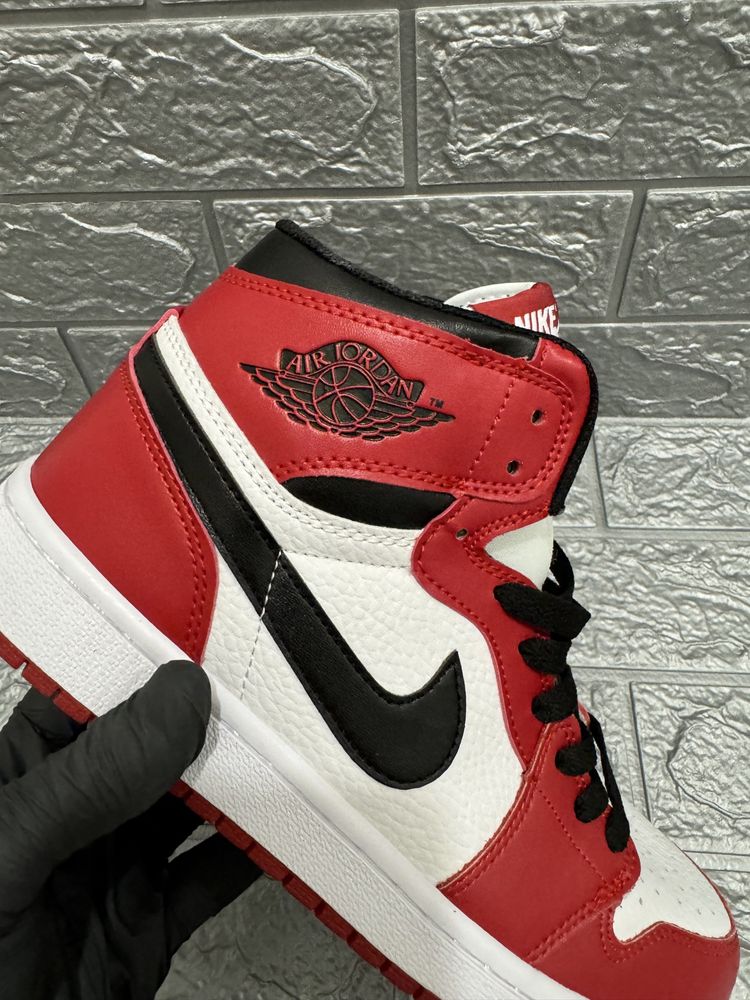 Nike Air Jordan 1 Chicago