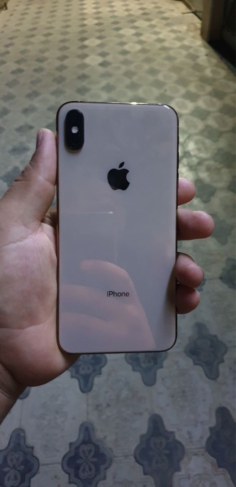 Iphone xs max Gold