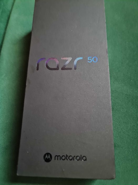 Motorola Razr 50 nou