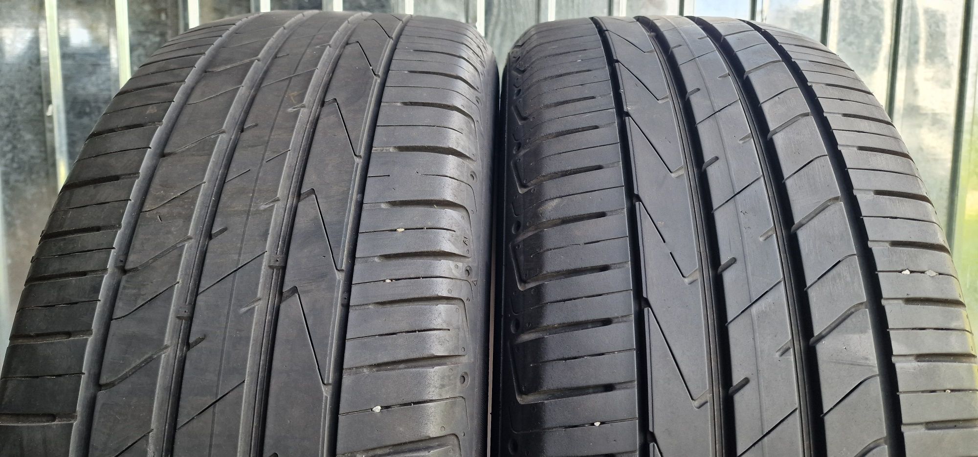 245/45 R19 - 2 anvelope - Hankook - de vara - 6mm+