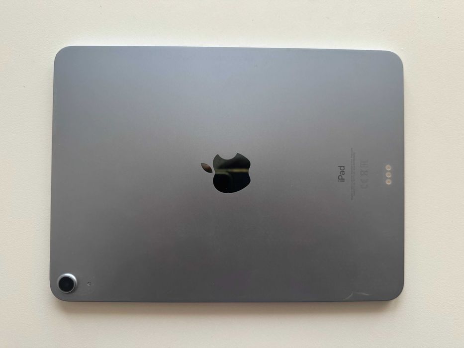 iPad Air 4-го поколения, 64 ГБ, WiFi — как новый!