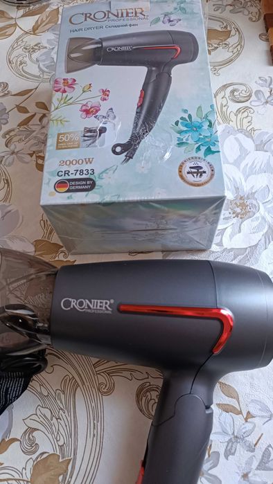 Фен дорожный для сушки и укладки волос.