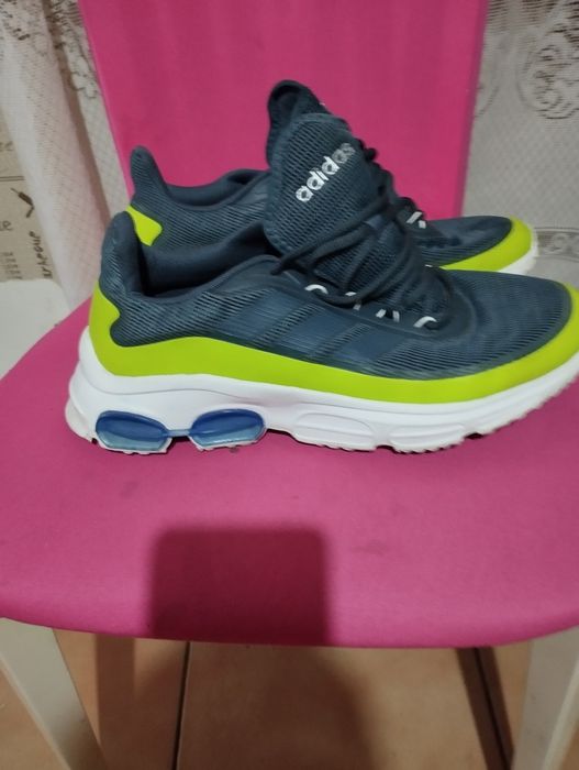 Vând sau schimb ce se vede