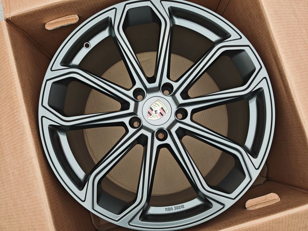 Vand jante de aliaj pentru Porsche Cayenne pe 21 marca gmp italia