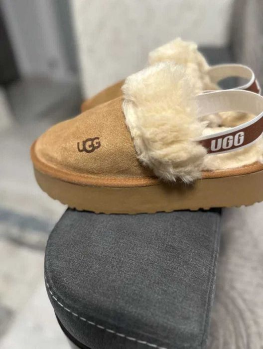 Papuci UGG maro cu blanita Lichidare stoc