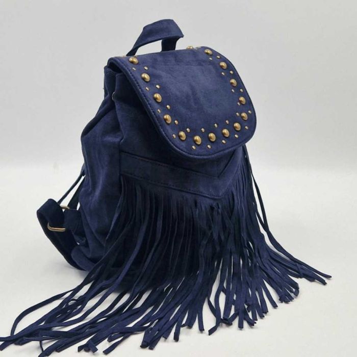Велурена дамска раница с ресни и метални нитове