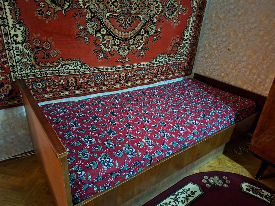Продаю кровать, 1.5 - спальная