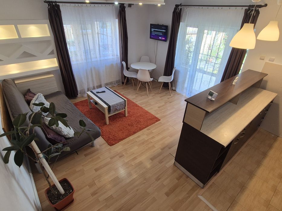 Casuta de dimensiunea unui apartament cu 2 camere de inchiriat