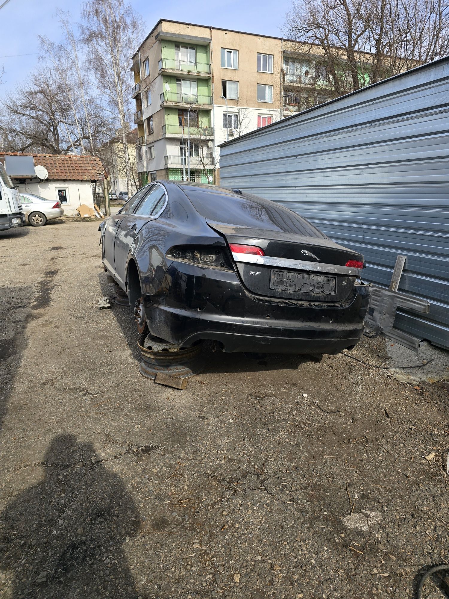 Jaguar XF 3.0d S на части