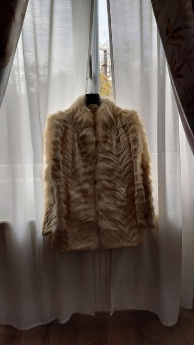 Vând haină blană naturală
