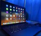 Macbook pro, M4 pro, 24 Gb ram. 12 CPU / 16 GPU, 512 Gb.