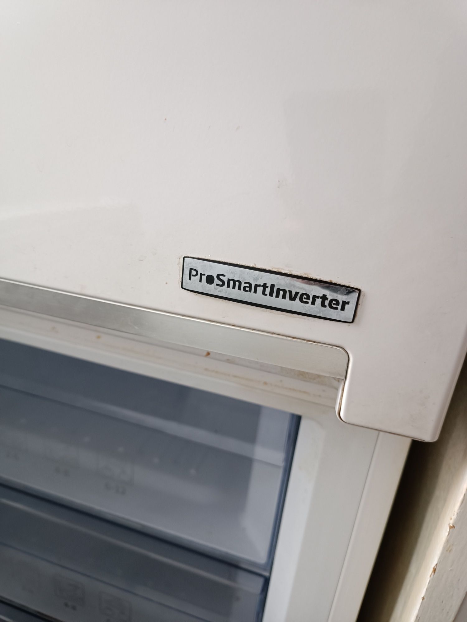Продавам Хладилник с фризер Beko Neo frost