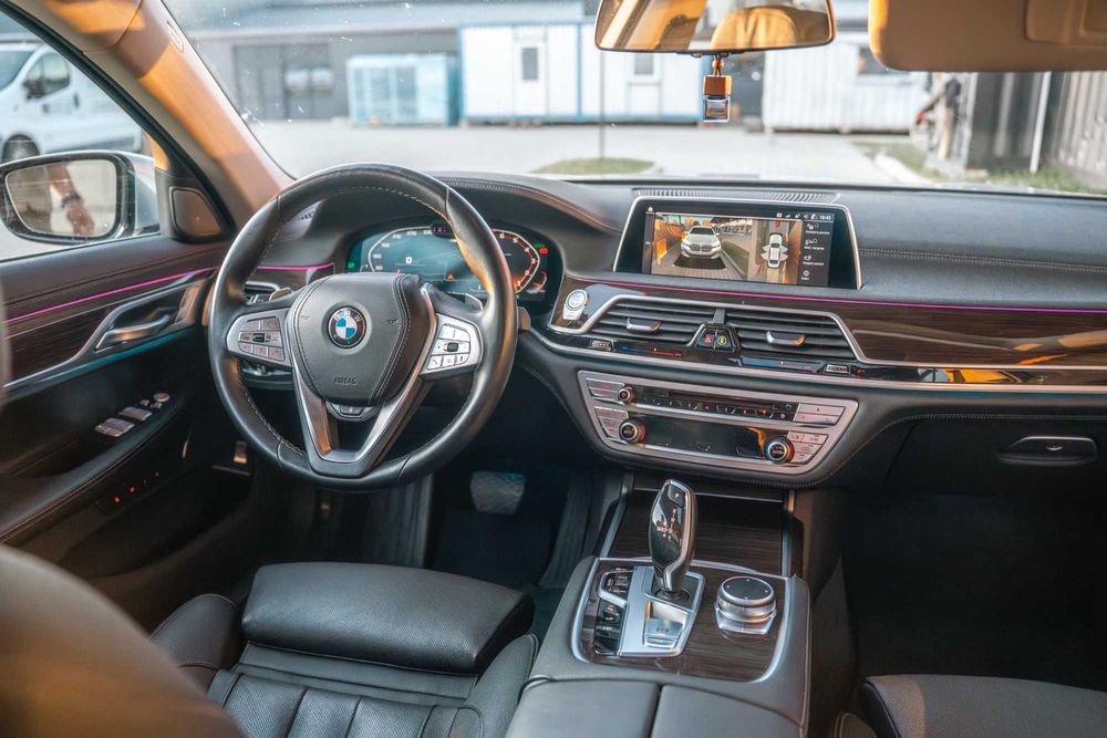 BMW seria 7 G12 740i