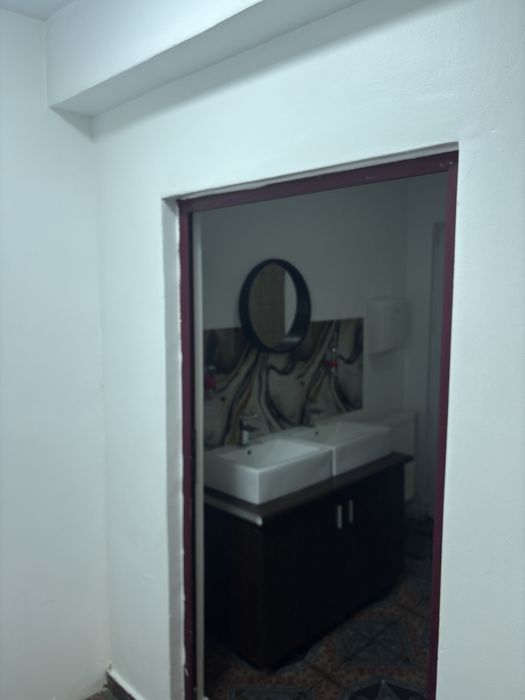 Inchiriez spatiu comercial