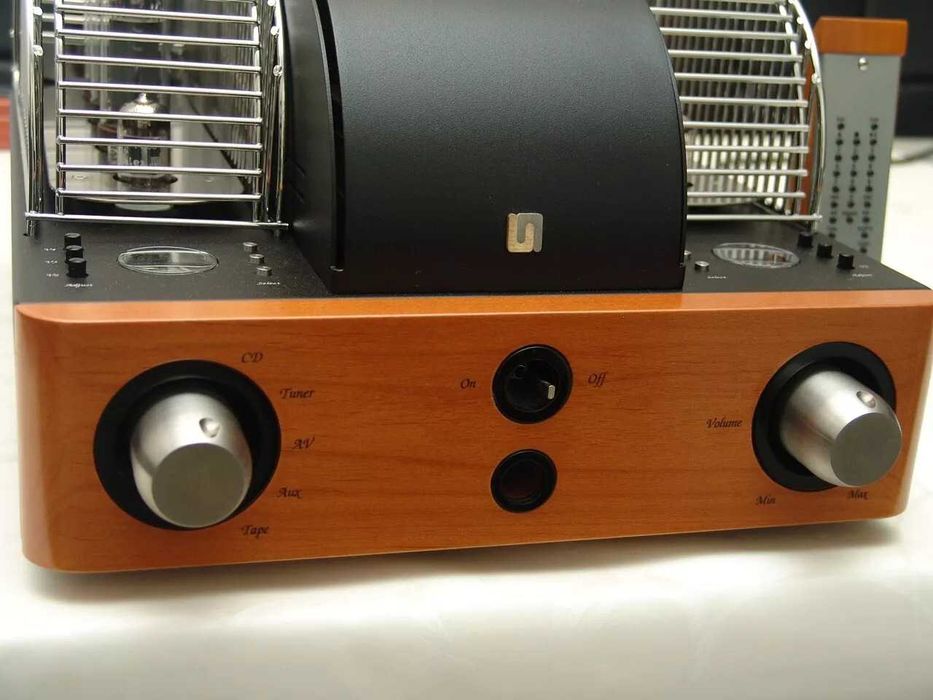 Unison Research S6 MKII Pure class A Single Ended Ultralinear 2x35W