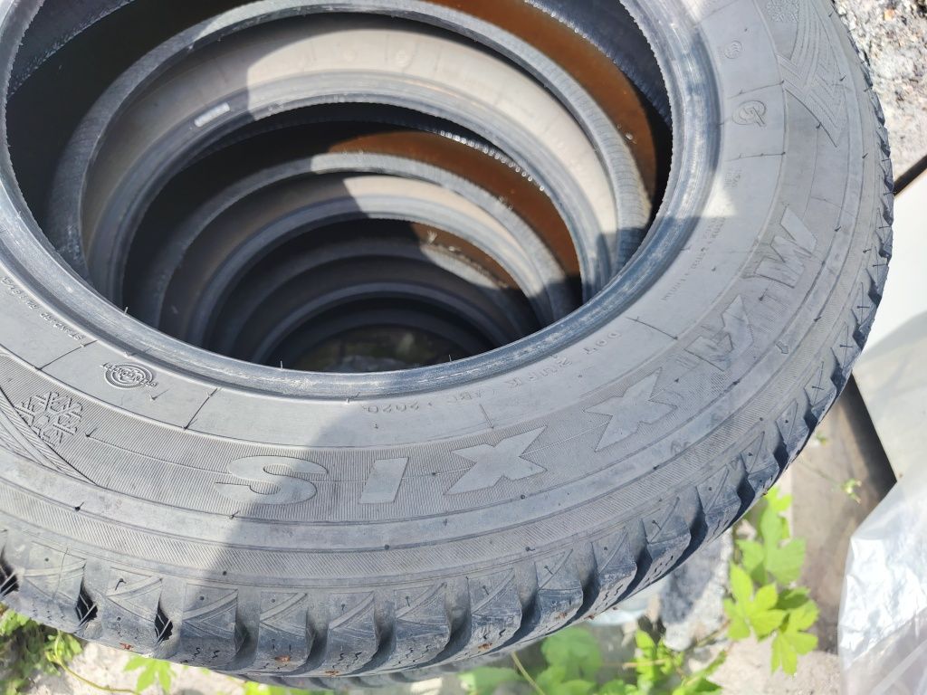 Комплект зимних шин 225/65 R17