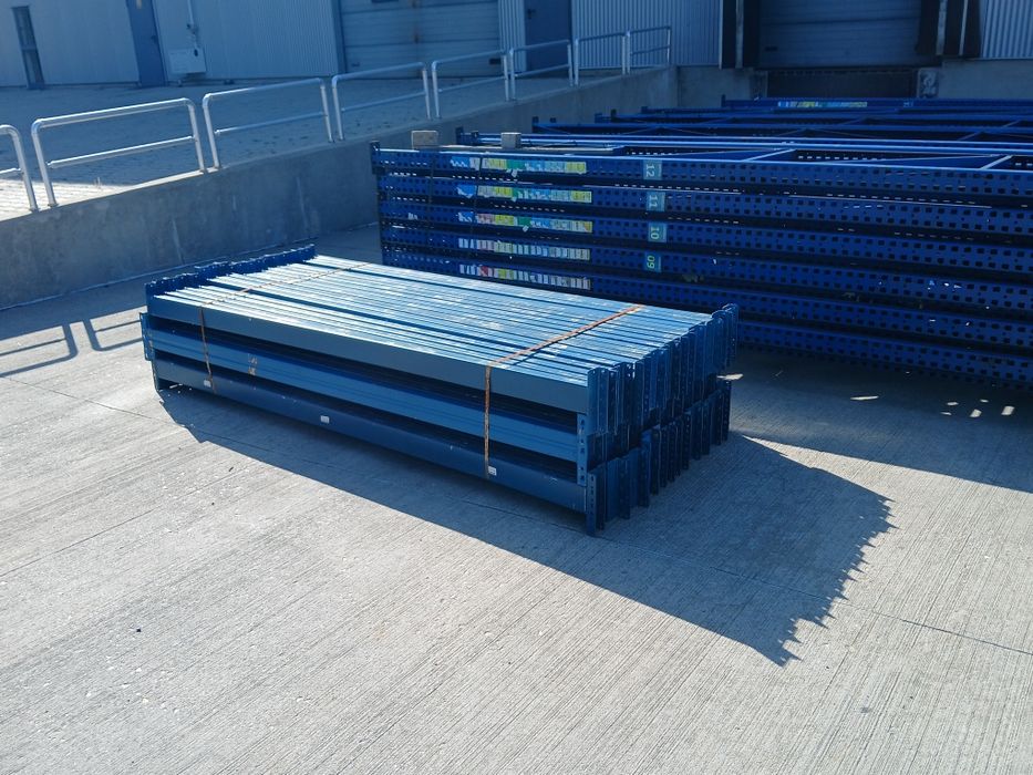 Rafturi metalice de vânzare