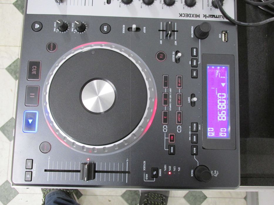 DJ конзола Numark MIXDECK