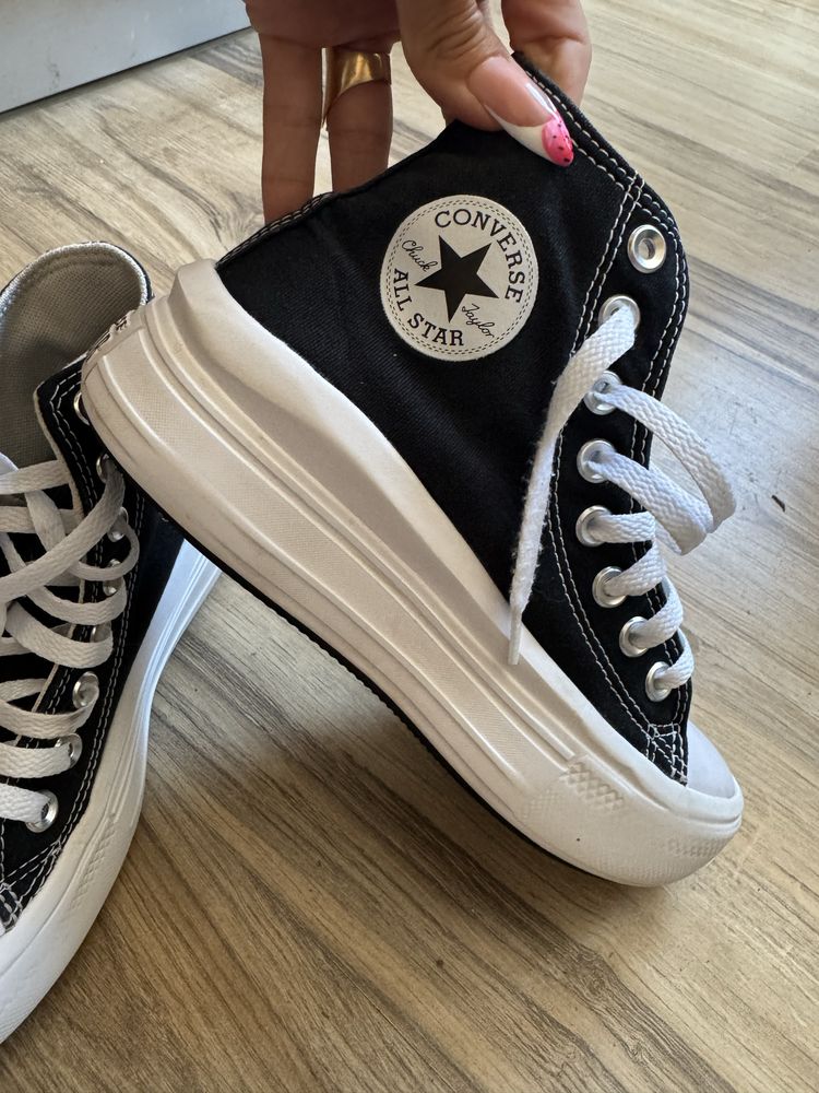 Оригинални кецове Converse Platforms ! 37,5 н