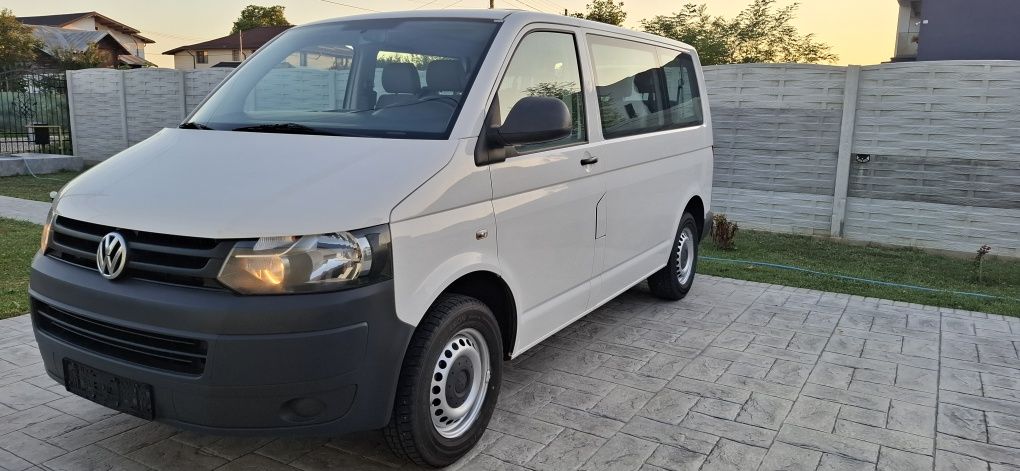 VW T5 8+1 Transporter 2.0 A/C individual