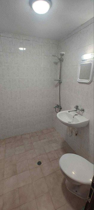 Дава се под наем Двустаен апартамент в Пловдив, Младежки Хълм - 60 кв.м за 375 € - Снимка #6