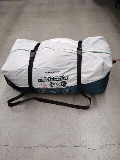 Cort camping 4 Persoane, 2 - produs resigilat - (SecondHand) Decathlon