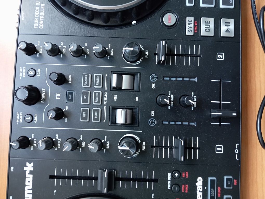Consola Numark mixtract platinum FX