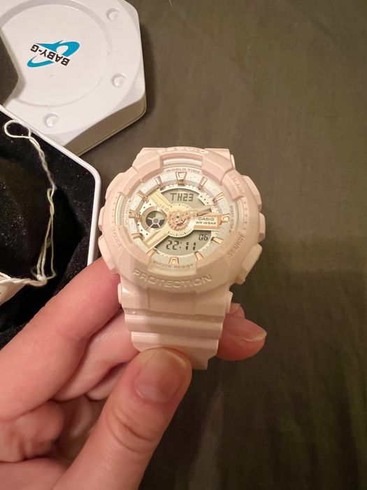 Дамски часовник Casio Baby G розов