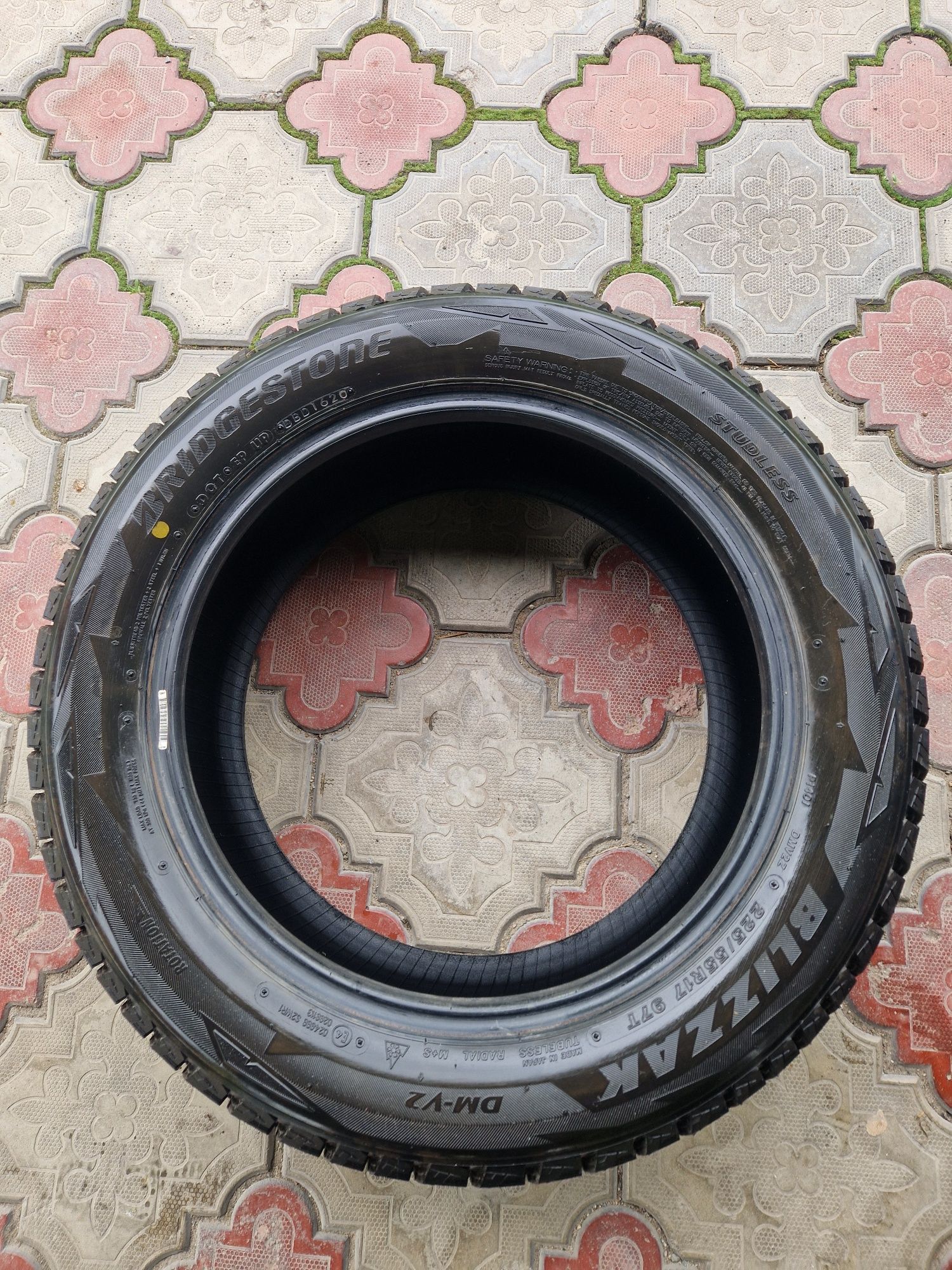 Bridgestone blizzak 225/55/R17