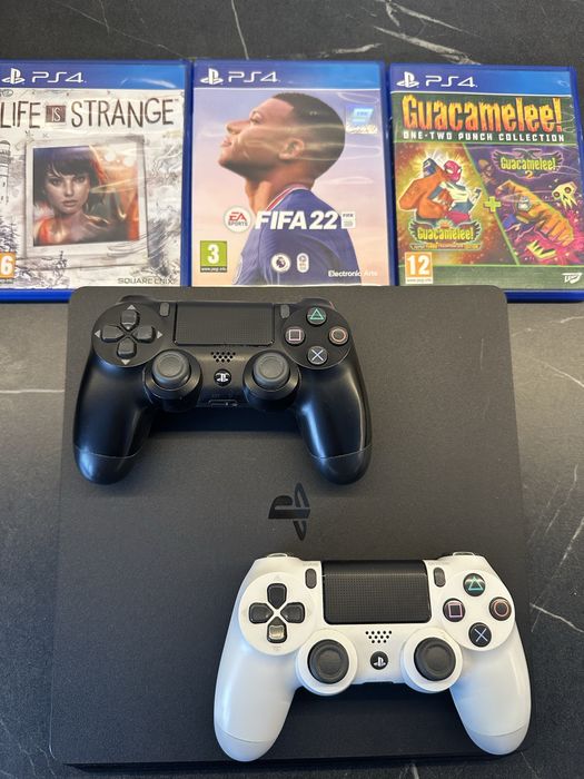 Ps4 slim 500GB с два джойстика и 3игри